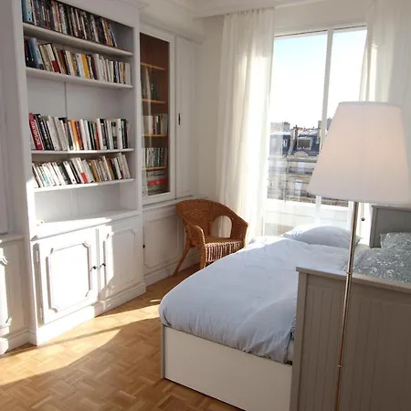 Apartment Flandrin, Eiffel Tower View *